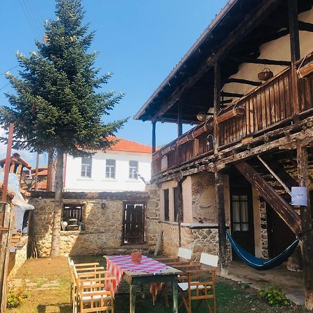 Χαγιάτι Hotel Psarades Екстериор снимка