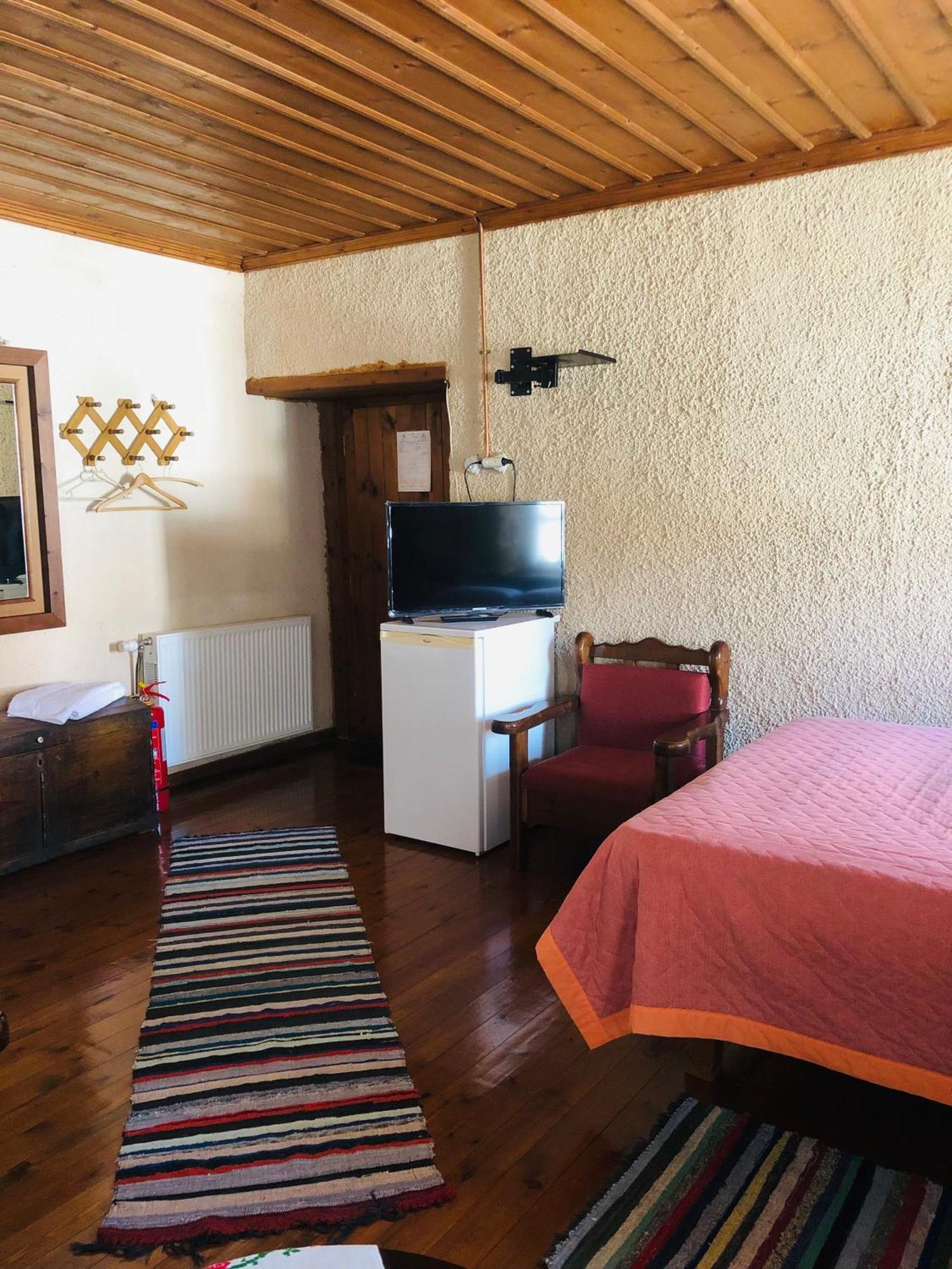 Χαγιάτι Hotel Psarades Екстериор снимка