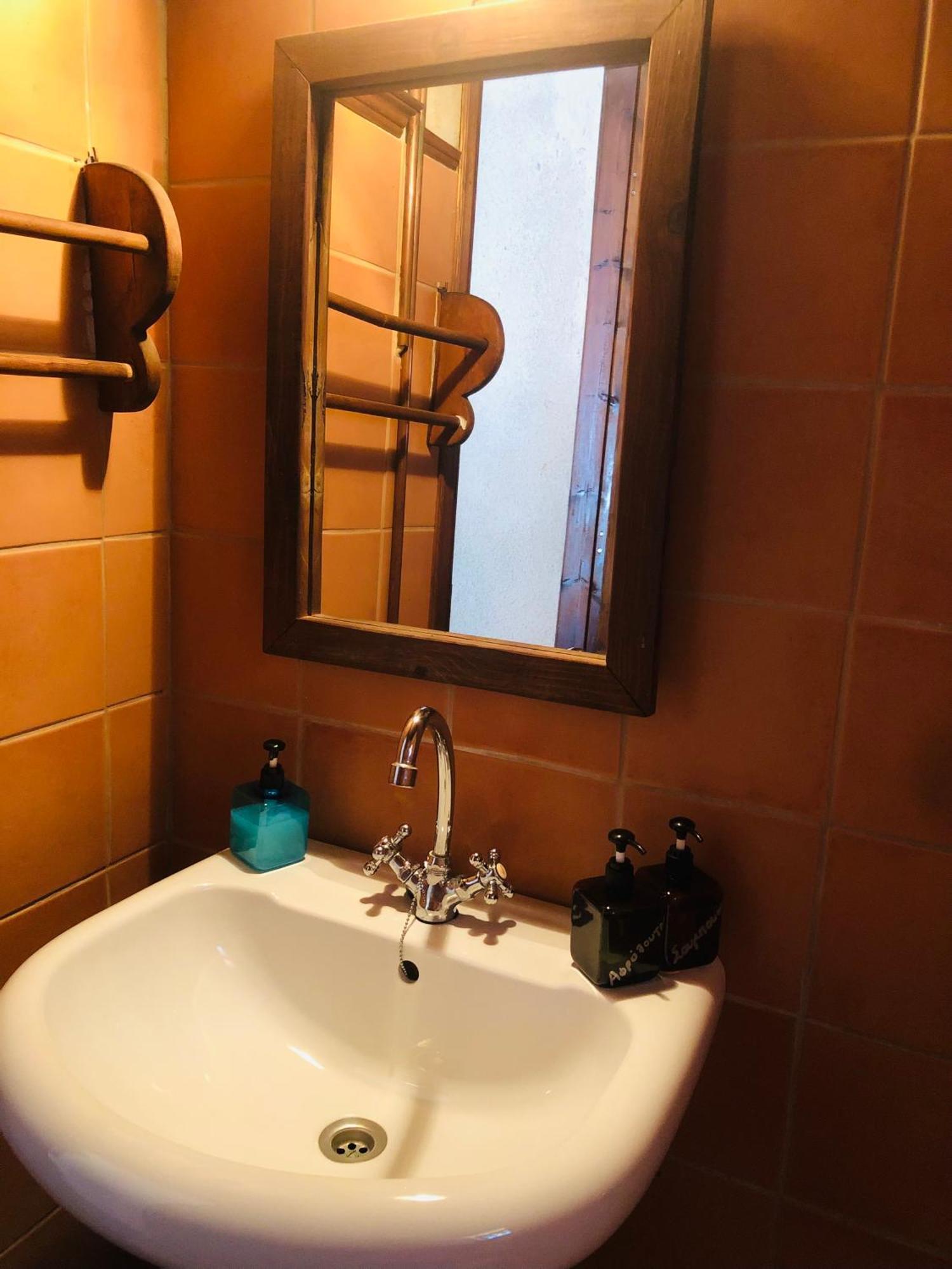 Χαγιάτι Hotel Psarades Екстериор снимка
